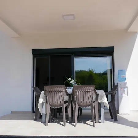 Escape בית נופש *